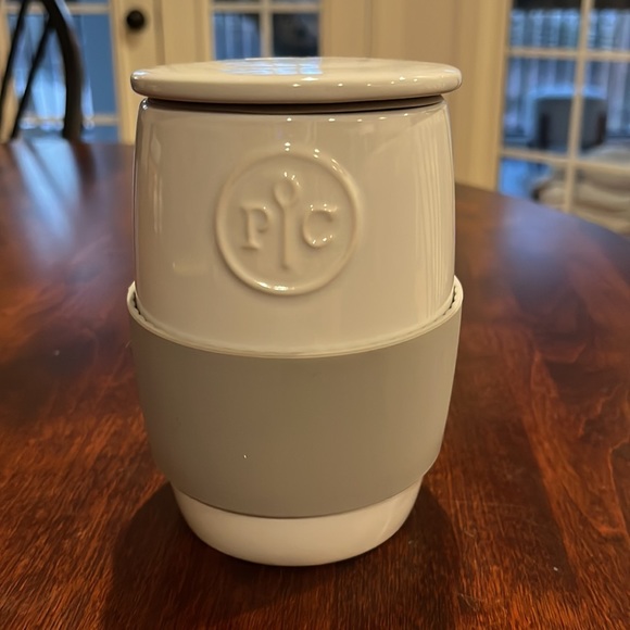 The pampered chef egg cooker - Picture 1 of 4